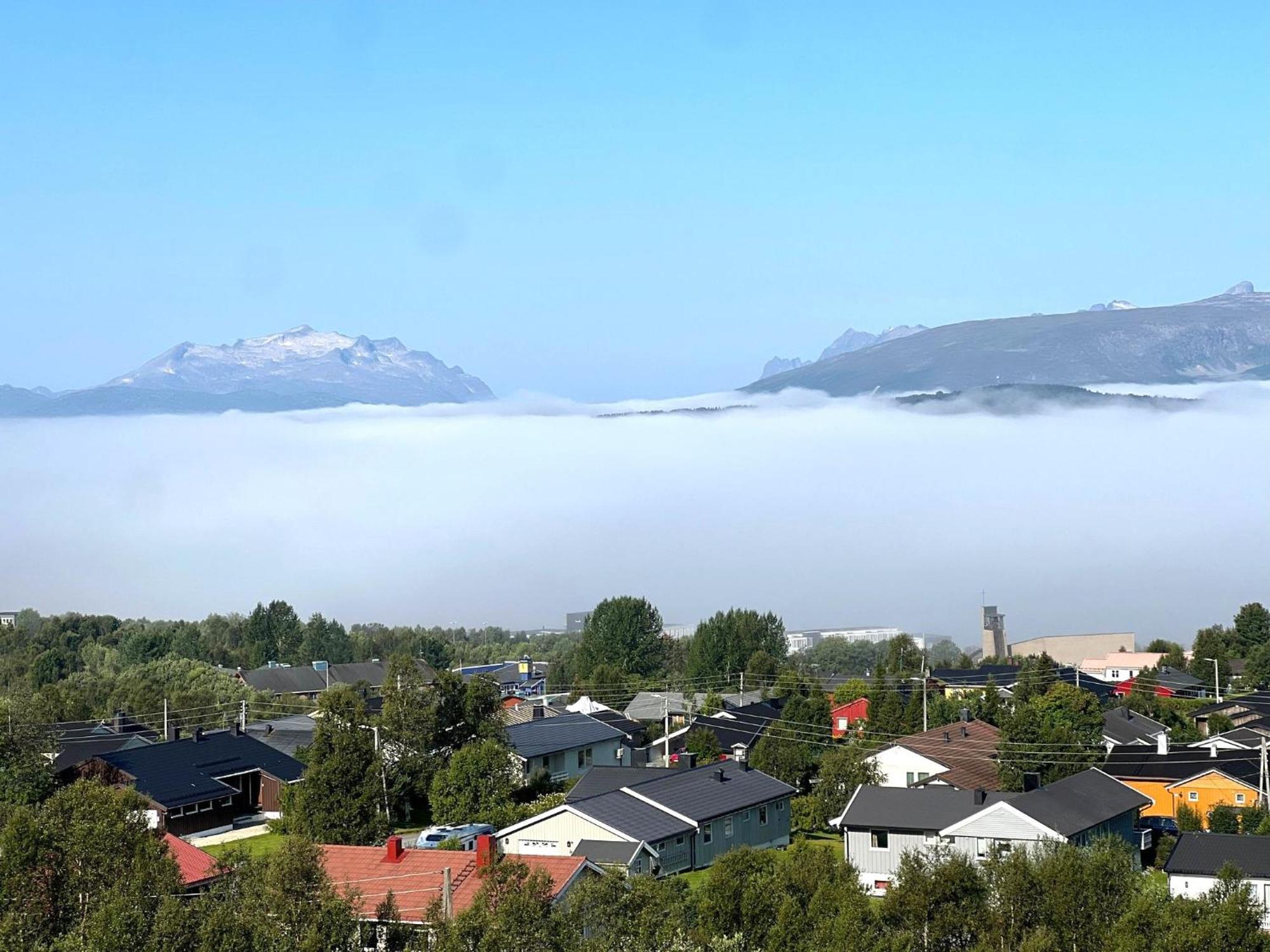 Miracle Tromso, Cozy Double Bed Private Room In A Shared Apartment With Stunning Tromso Views エクステリア 写真